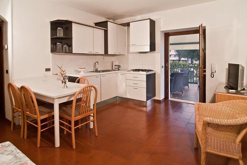 Villa Phoenix - Lake Apartments Riva del Garda Exterior foto
