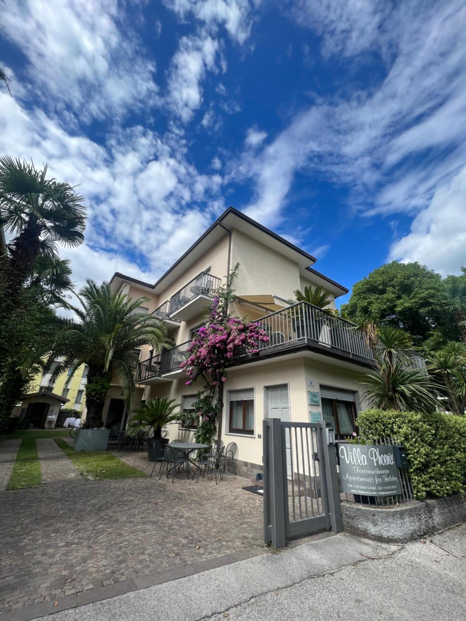 Villa Phoenix - Lake Apartments Riva del Garda Exterior foto