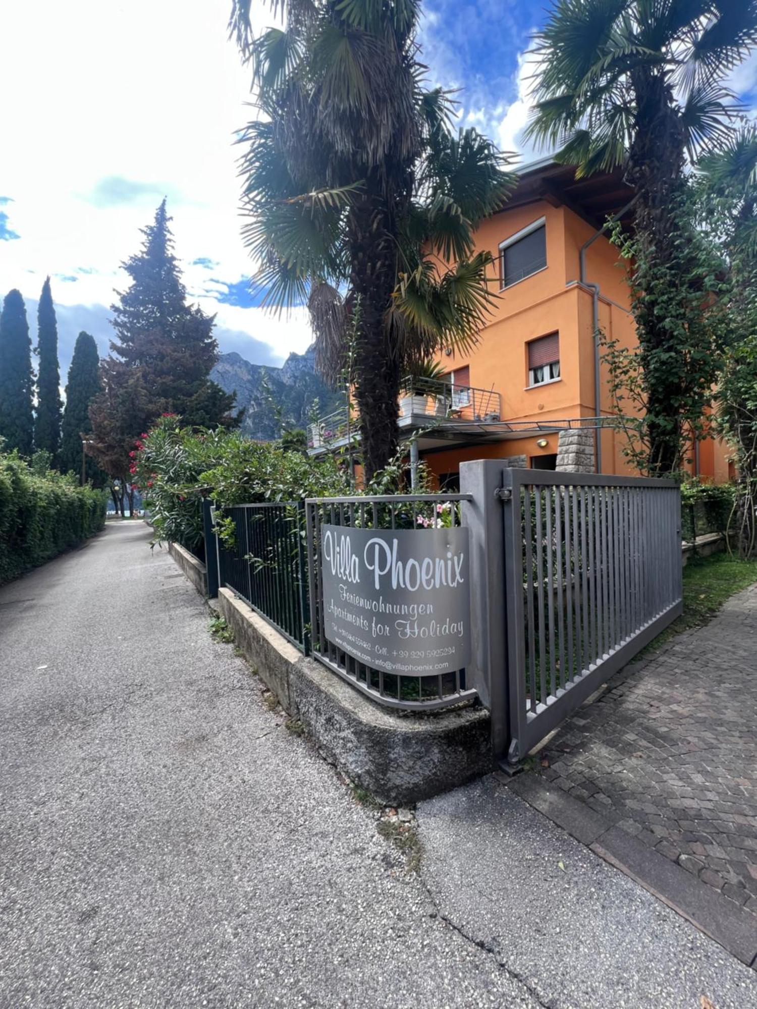 Villa Phoenix - Lake Apartments Riva del Garda Exterior foto