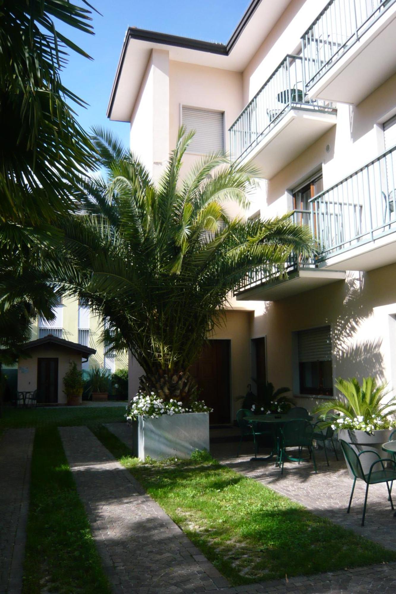 Villa Phoenix - Lake Apartments Riva del Garda Exterior foto