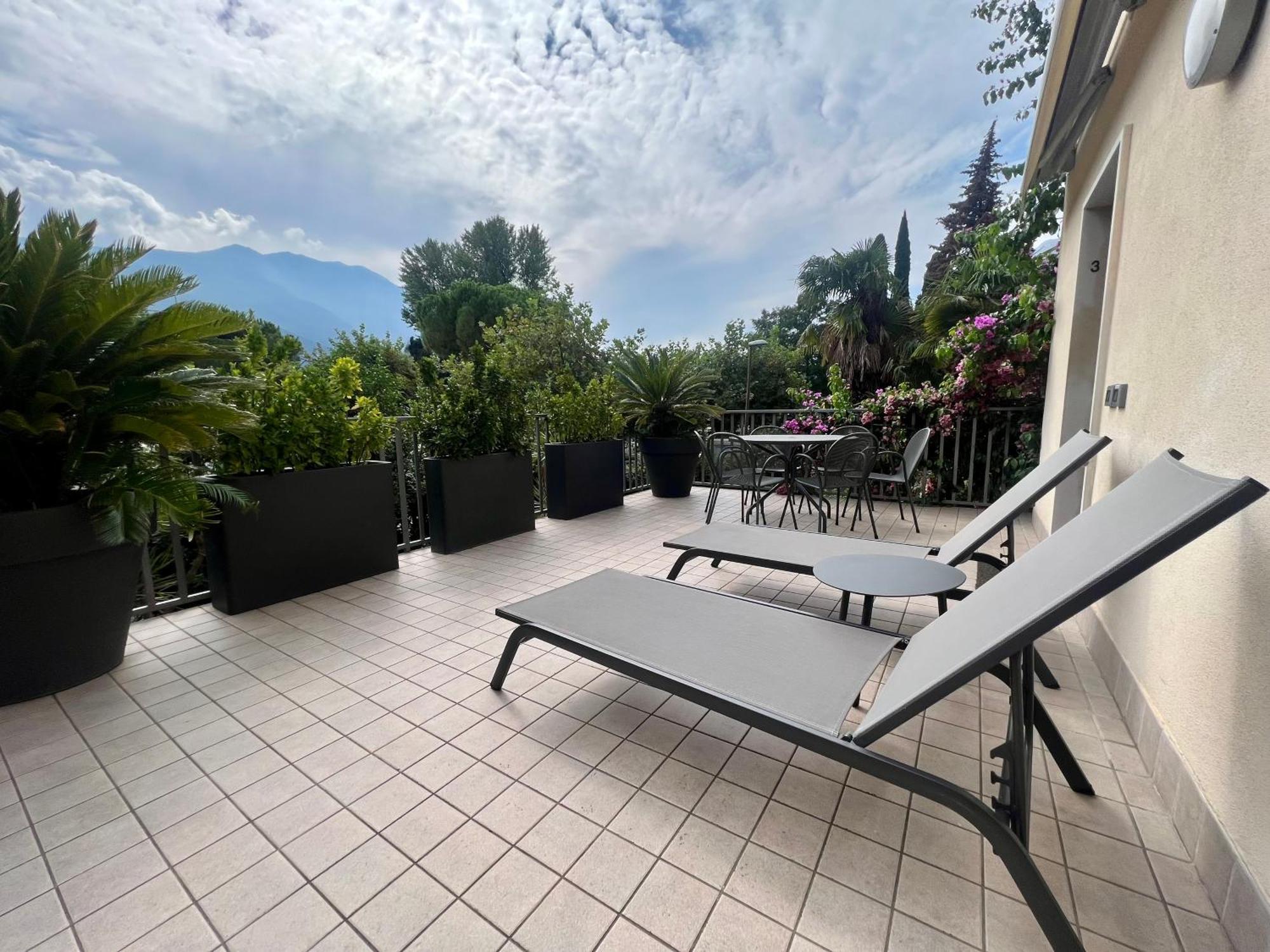 Villa Phoenix - Lake Apartments Riva del Garda Exterior foto