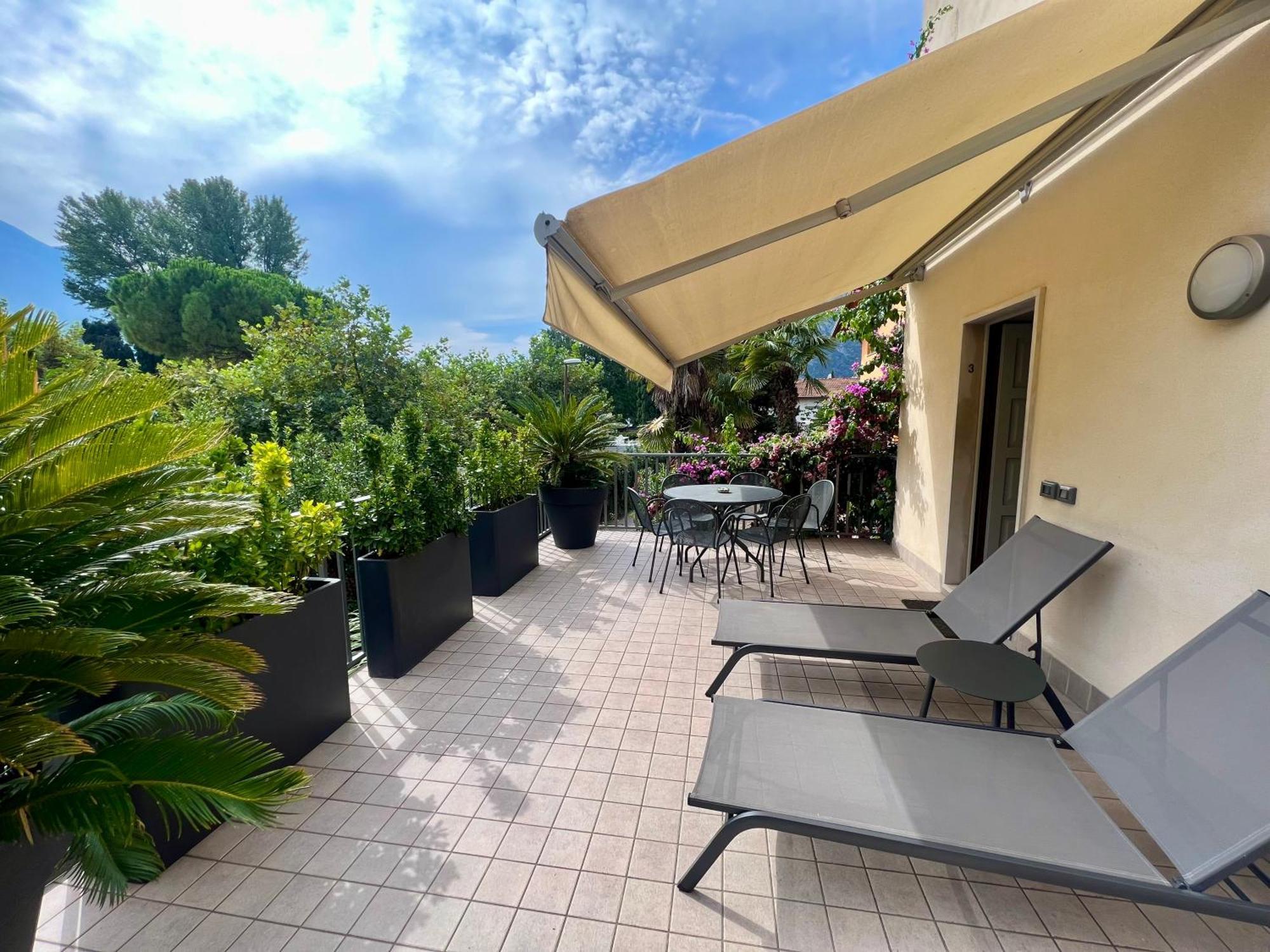 Villa Phoenix - Lake Apartments Riva del Garda Exterior foto