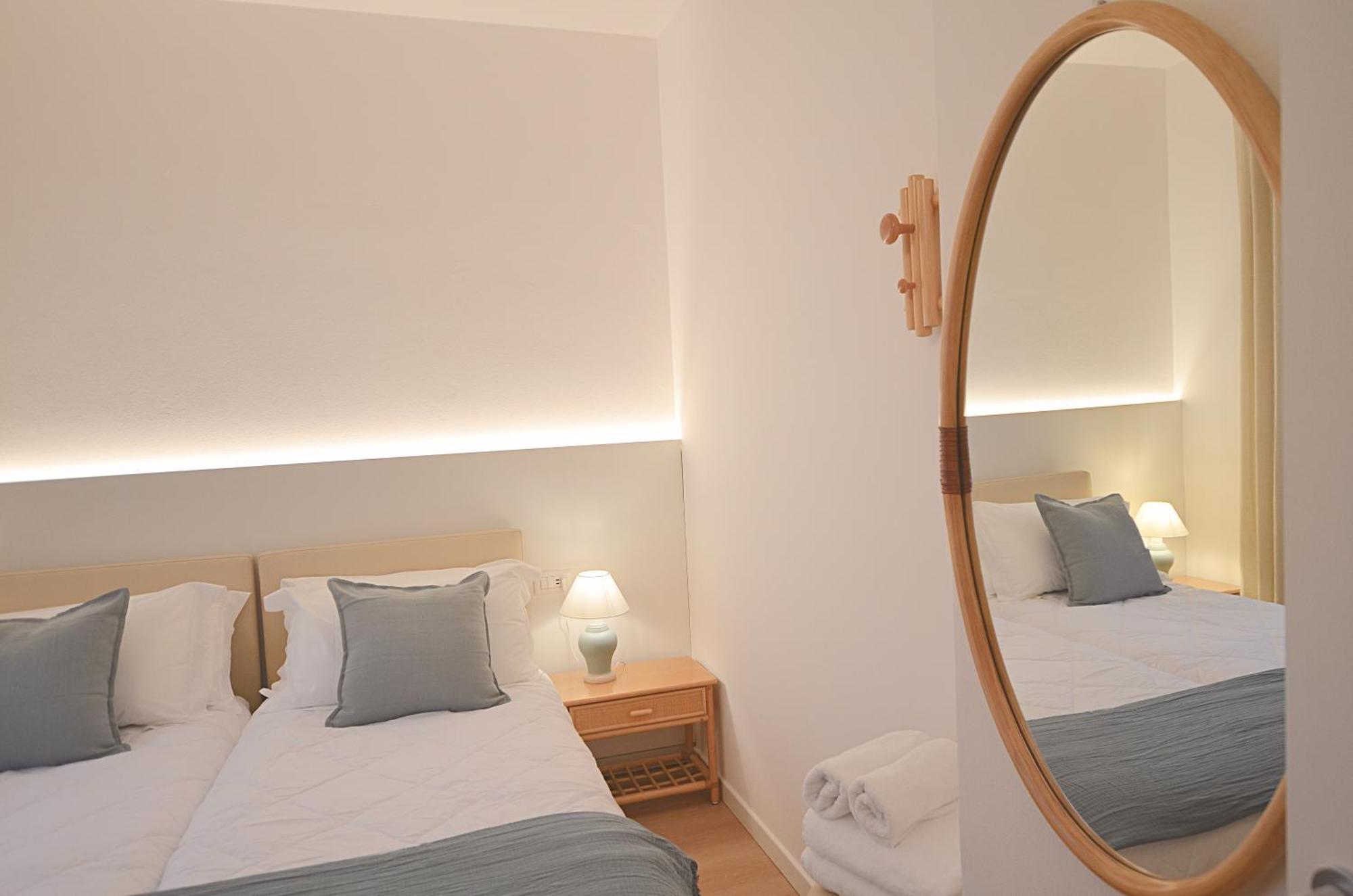 Villa Phoenix - Lake Apartments Riva del Garda Zimmer foto