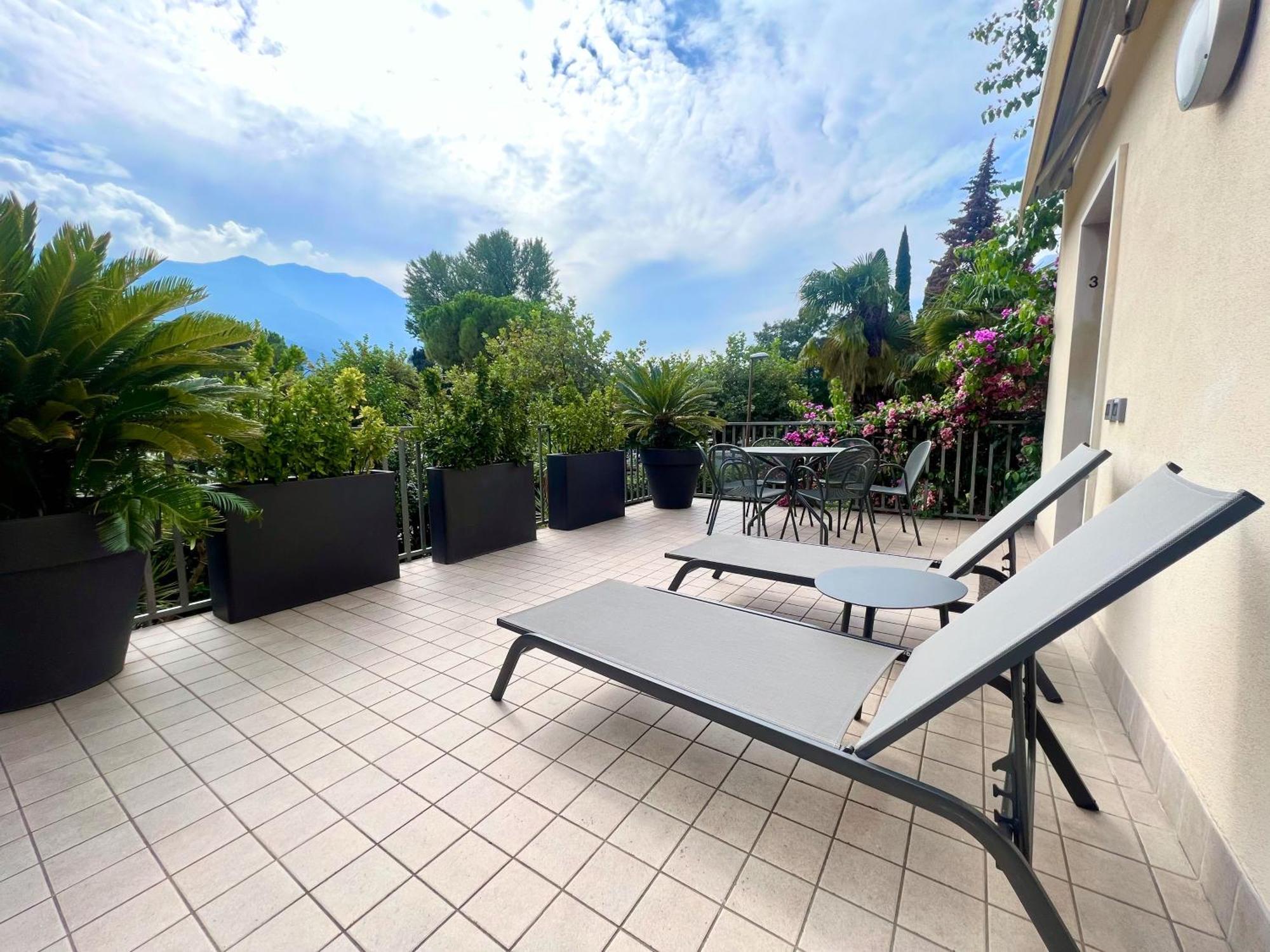 Villa Phoenix - Lake Apartments Riva del Garda Exterior foto